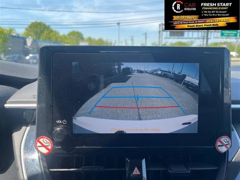 Used 2024 Toyota Corolla LE FWD image 15