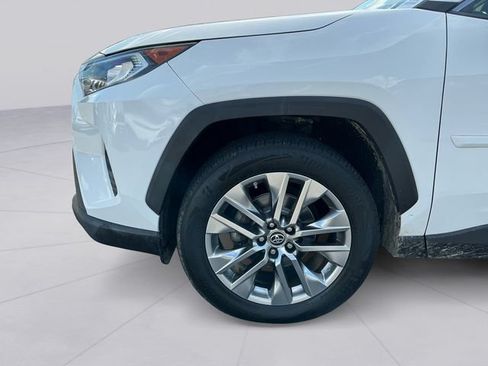 Used 2019 Toyota RAV4 XLE Premium w/ Cold Weather Package AWD/4WD image 9