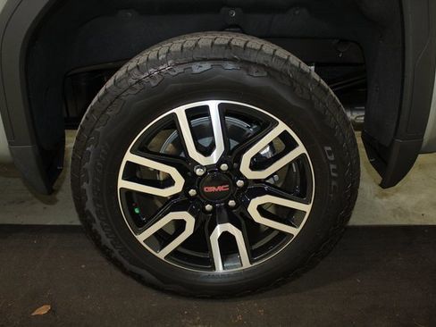 Used 2025 GMC Sierra 1500 AT4 w/ AT4 Premium Package image 20