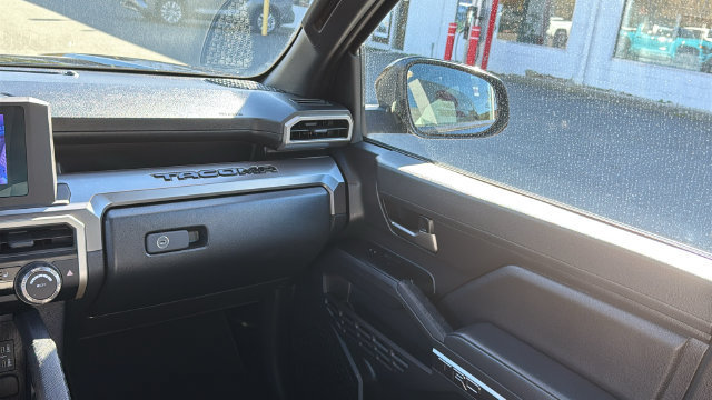 Used 2025 Toyota Tacoma TRD Off-Road AWD/4WD image 22