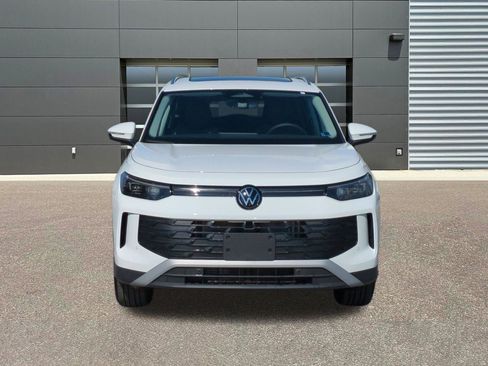New 2026 Volkswagen Tiguan SE AWD/4WD image 2