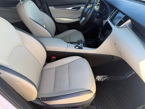 Used 2022 INFINITI QX50 Luxe image 32
