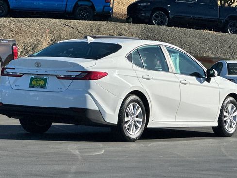 Used 2025 Toyota Camry LE FWD image 4