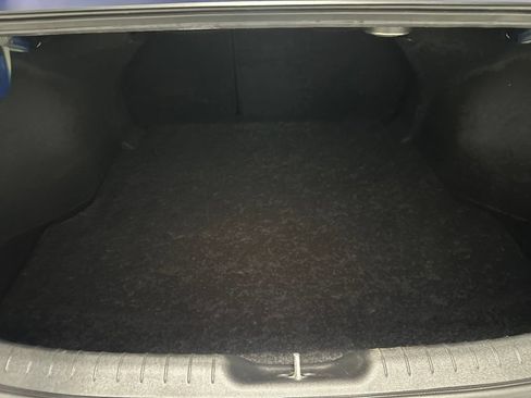 Used 2023 Hyundai Elantra Limited FWD image 25