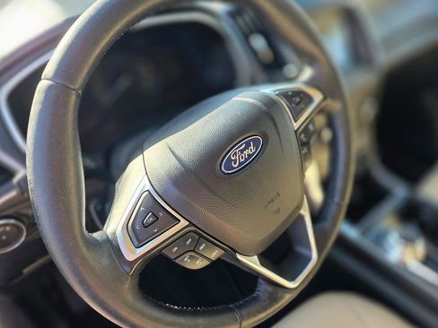 Used 2019 Ford Edge SEL w/ Equipment Group 201A image 19