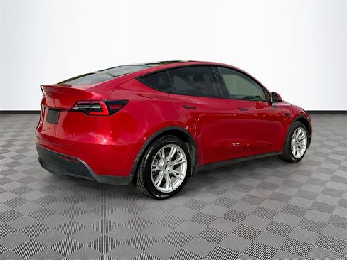Used 2021 Tesla Model Y 2WD image 6