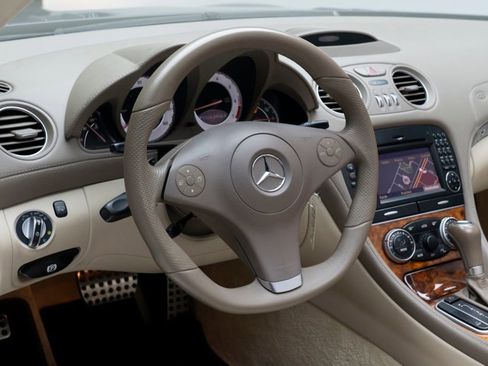 Used 2009 Mercedes-Benz SL 550 image 14