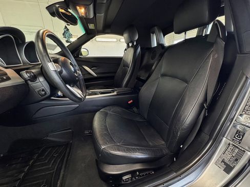 Used 2005 BMW Z4 2.5i RWD image 12
