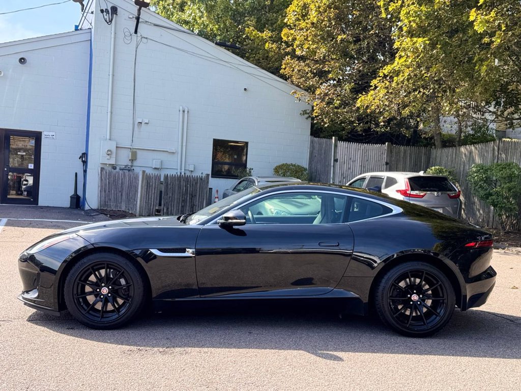 Used 2020 Jaguar F-TYPE Coupe RWD image 3