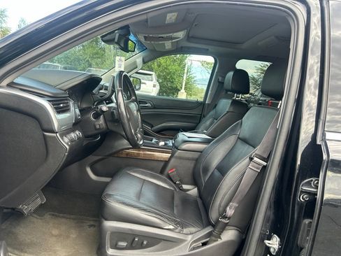 Used 2016 Chevrolet Suburban LT w/ Luxury Package AWD/4WD image 18
