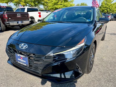 Used 2023 Hyundai Elantra SEL FWD image 1