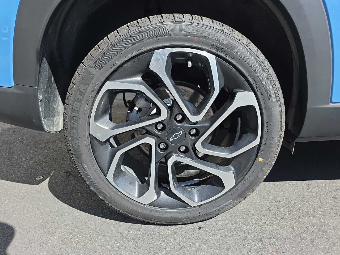 Used 2024 Chevrolet Trax RS w/ Sunroof Package FWD image 29