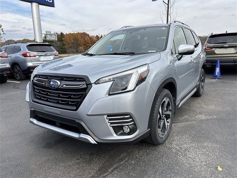 Used 2023 Subaru Forester Touring image 5