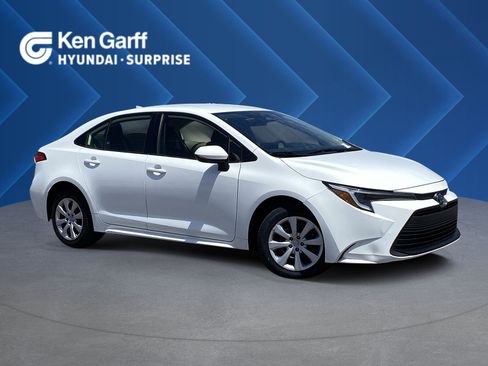 Used 2024 Toyota Corolla LE FWD image 1