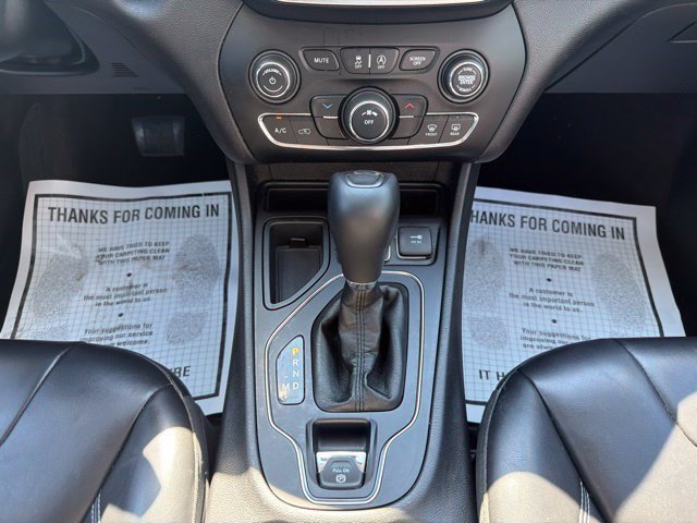 Used 2019 Jeep Cherokee Latitude Plus FWD image 23