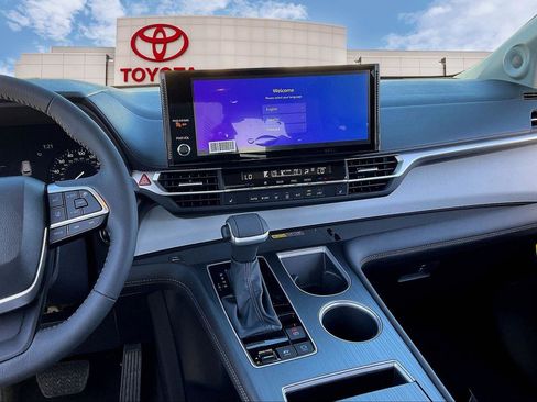 New 2025 Toyota Tacoma SR5 image 7