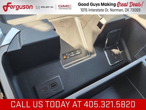 New 2026 GMC Sierra 1500 SLT w/ SLT Convenience Package AWD/4WD image 32