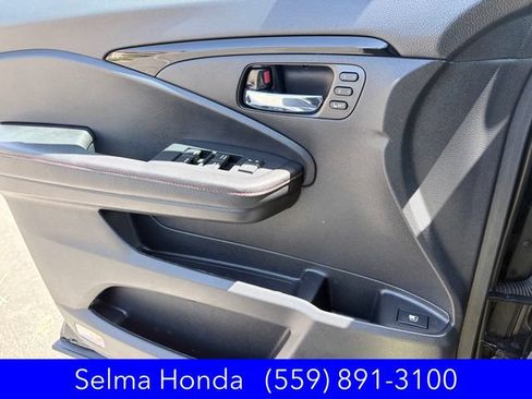 Certified 2025 Honda Ridgeline Black Edition image 13