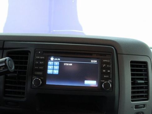 Used 2018 Nissan NV 3500 SV image 18