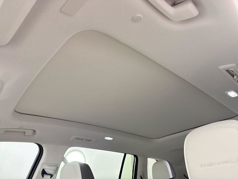 Used 2024 GMC Acadia Denali FWD image 33