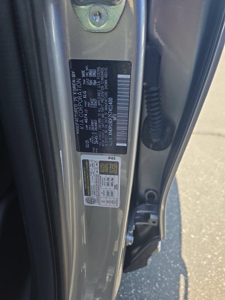 Used 2025 Kia Sportage LX FWD image 27