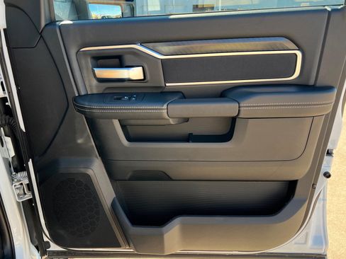 New 2025 RAM 2500 Big Horn AWD/4WD image 22
