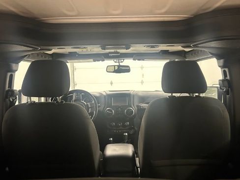 Used 2015 Jeep Wrangler Unlimited Sport w/ Quick Order Package 24S AWD/4WD image 12