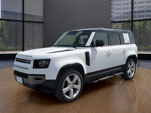 Used 2024 Land Rover Defender 110 X-Dynamic SE AWD/4WD image 9