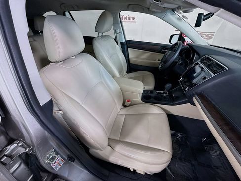 Used 2019 Subaru Outback 2.5i Limited AWD/4WD image 34