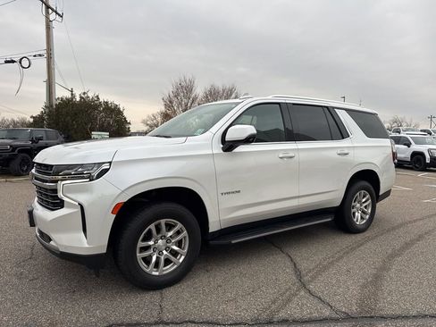 Used 2022 Chevrolet Tahoe LT w/ Luxury Package image 5