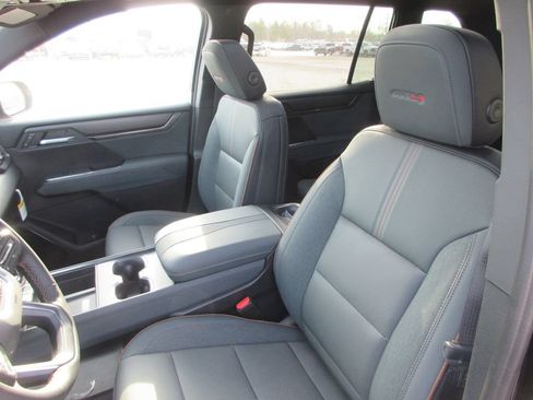 New 2026 GMC Acadia AT4 AWD/4WD image 13