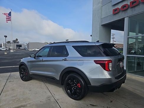 Used 2024 Ford Explorer ST w/ Equipment Group 401A AWD/4WD image 4