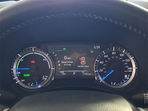 Used 2023 Toyota Highlander XLE image 27