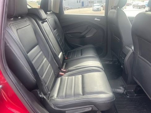 Used 2019 Ford Escape SEL image 18