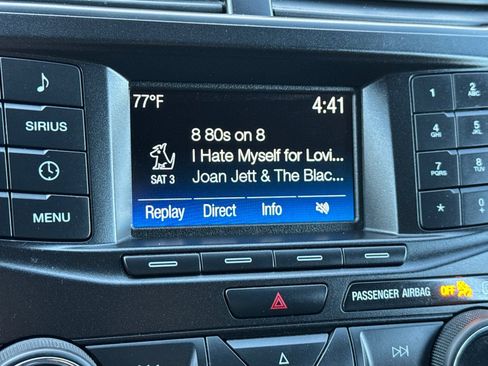 Used 2019 Ford Explorer XLT image 18