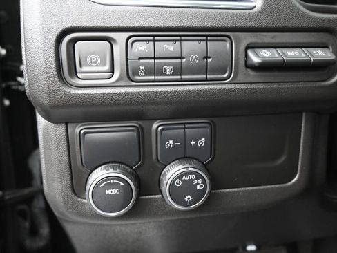 Used 2023 Chevrolet Tahoe High Country RWD image 16