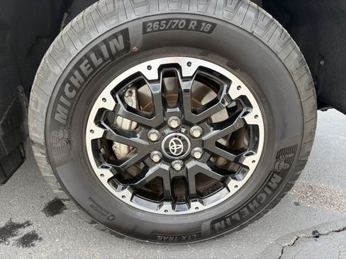 Used 2025 Toyota Tundra SR5 w/ TRD Off-Road Package AWD/4WD image 30