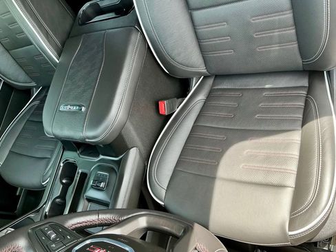 Used 2025 GMC Sierra 2500 AT4X AWD/4WD image 43