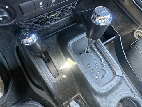 Used 2018 Jeep Wrangler Unlimited Sahara w/ Max Tow Package AWD/4WD image 14