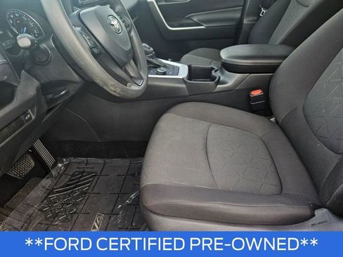 Used 2022 Toyota RAV4 XLE image 30