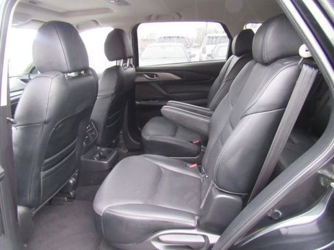 Used 2023 MAZDA CX-9 Touring image 28