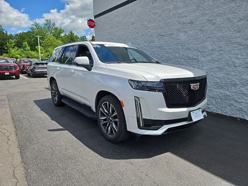 Certified 2023 Cadillac Escalade Sport w/ Touring Package AWD/4WD image 13