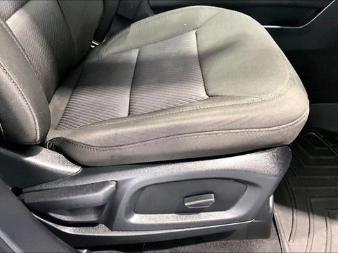Used 2022 Ford Explorer XLT AWD/4WD image 46
