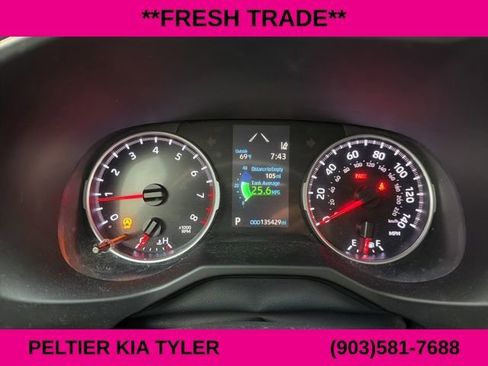 Used 2021 Toyota RAV4 LE image 16