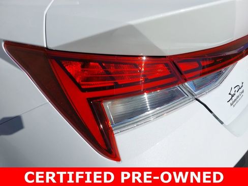 Used 2025 Hyundai Elantra Limited FWD image 38