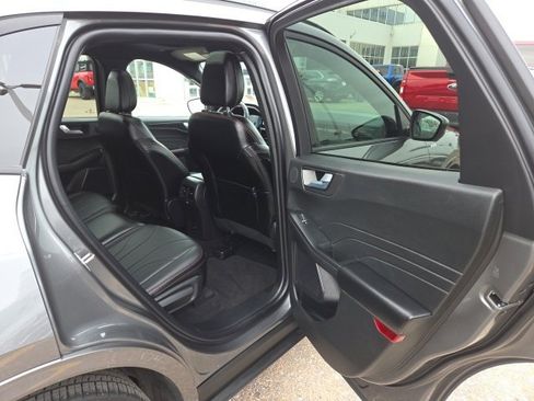 Certified 2025 Ford Escape ST-Line Elite w/ Premium Technology Package image 40