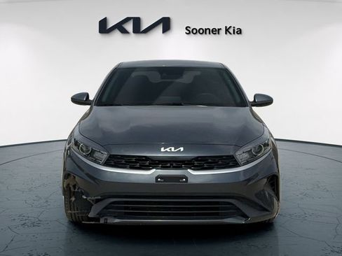 Used 2023 Kia Forte LXS FWD image 2