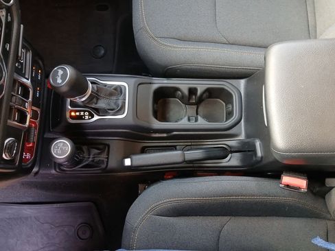 Used 2025 Jeep Wrangler Willys image 50