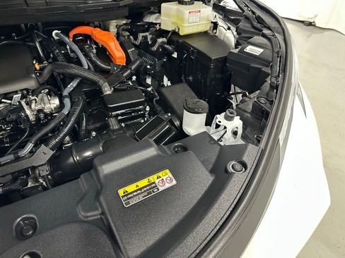 Used 2026 Toyota Sienna LE image 70