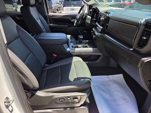 Certified 2023 Chevrolet Silverado 1500 LTZ AWD/4WD image 15